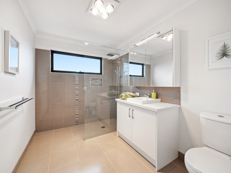 2 Seagrass Avenue, Cowes VIC 3922