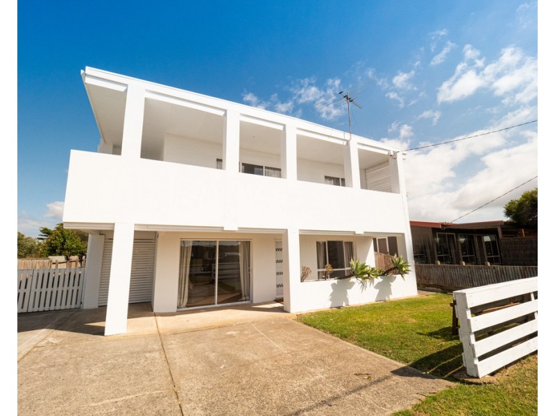 44 Sunderland Bay Road, Sunderland Bay VIC 3922