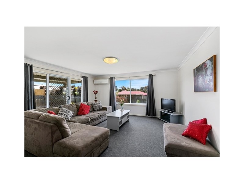 10 Hakea Court, Cowes VIC 3922