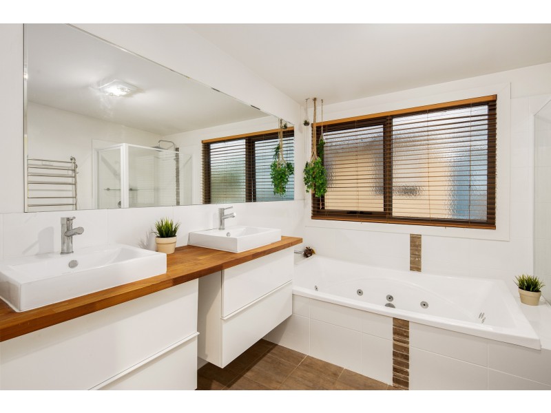 302 Settlement Road, Cowes VIC 3922