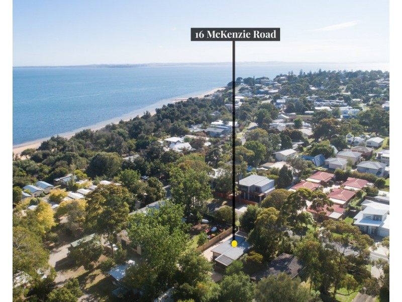 16 McKenzie Road, Cowes VIC 3922