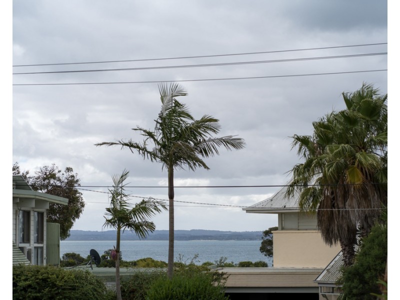 19 McRae Avenue, Cowes VIC 3922