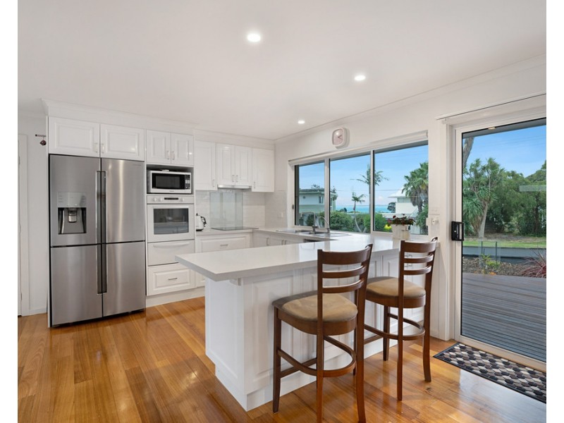19 McRae Avenue, Cowes VIC 3922