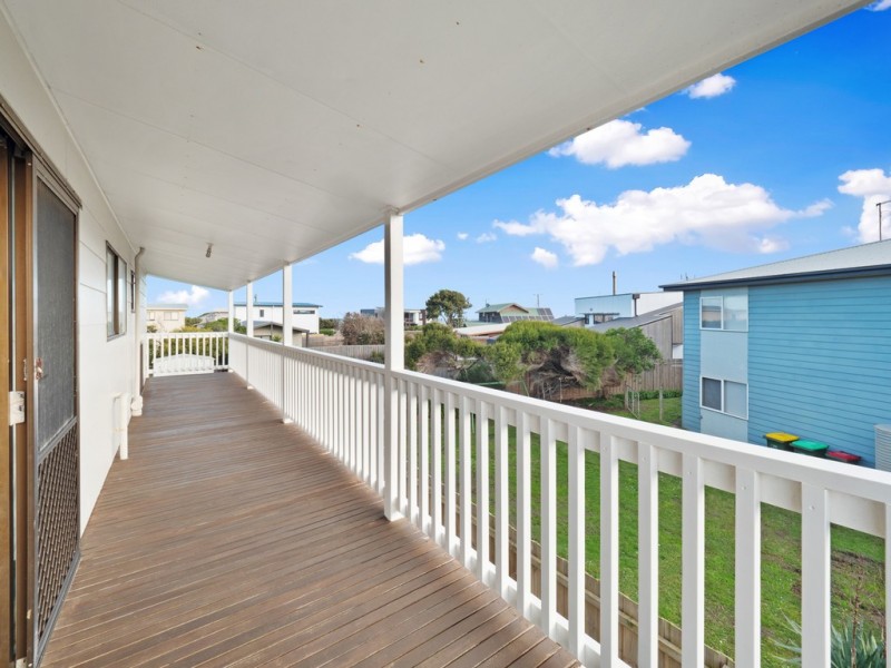 27 Foam Street, Sunderland Bay VIC 3922