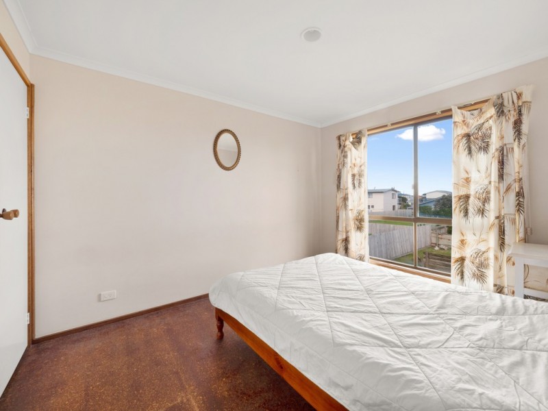 27 Foam Street, Sunderland Bay VIC 3922