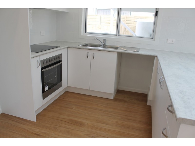 8 James Street, Cowes VIC 3922