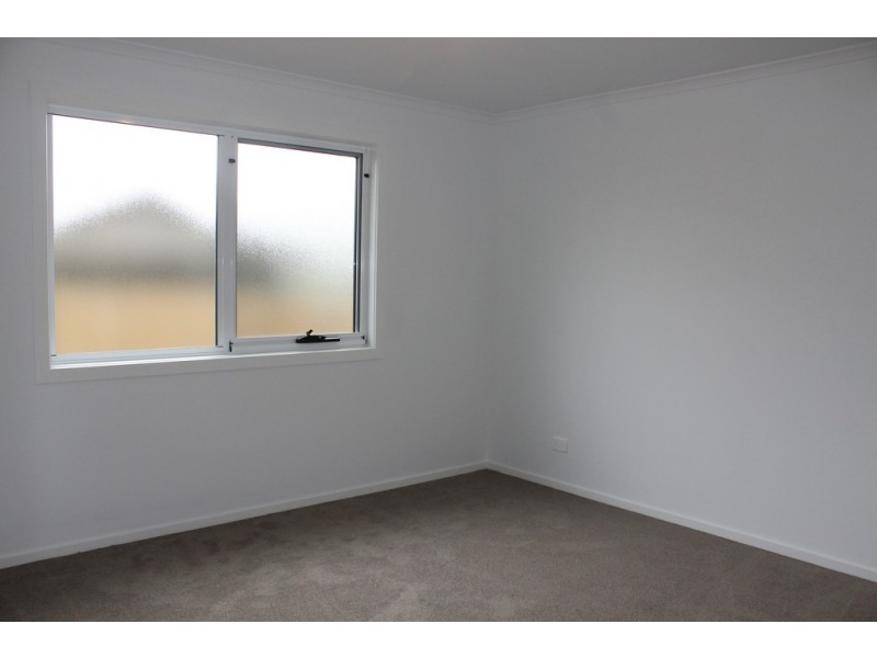 8 James Street, Cowes VIC 3922