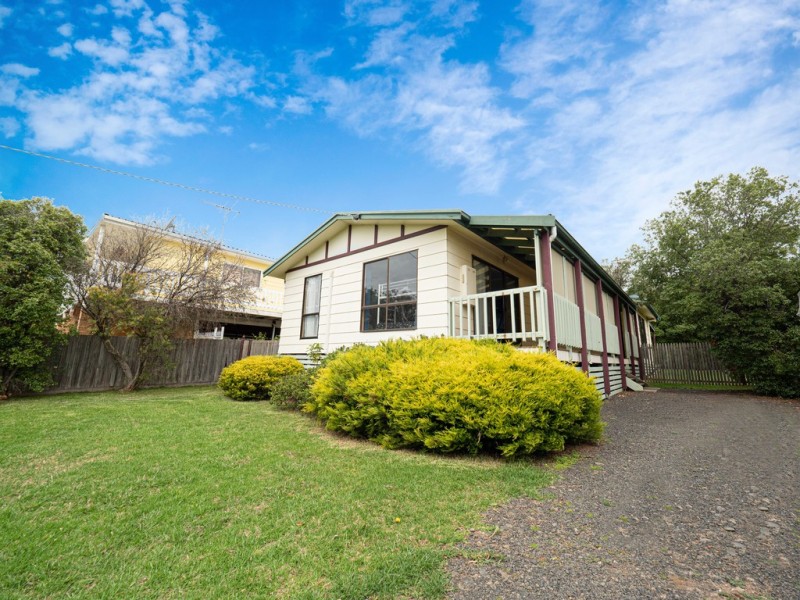 15 Boonderabbi Way, Cowes VIC 3922