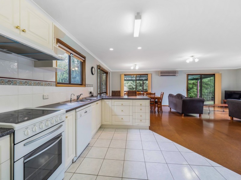 15 Boonderabbi Way, Cowes VIC 3922