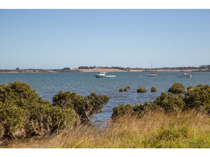 43 Beach  Road, Rhyll VIC 3923