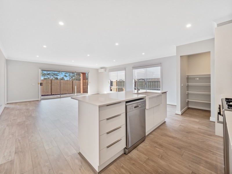 14 Sandpiper Circuit, Cowes VIC 3922