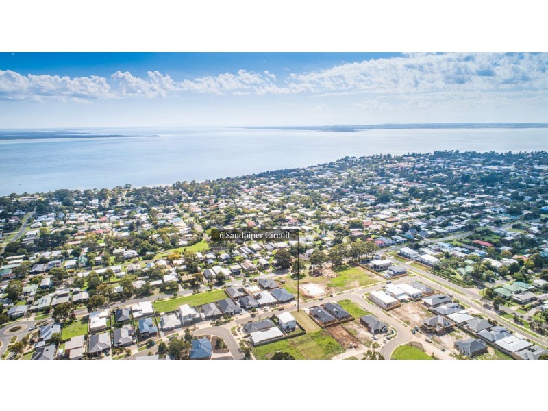 6 Sandpiper Circuit, Cowes VIC 3922