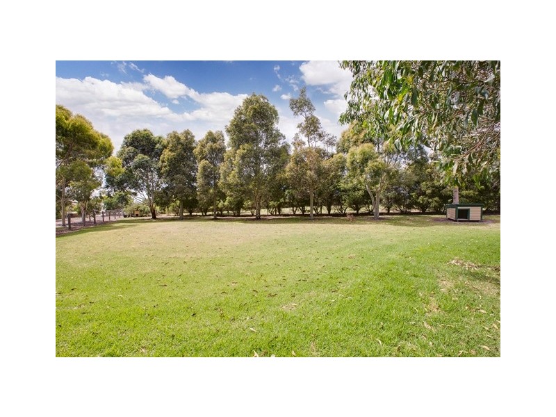 32 Jeury Court, Cowes VIC 3922