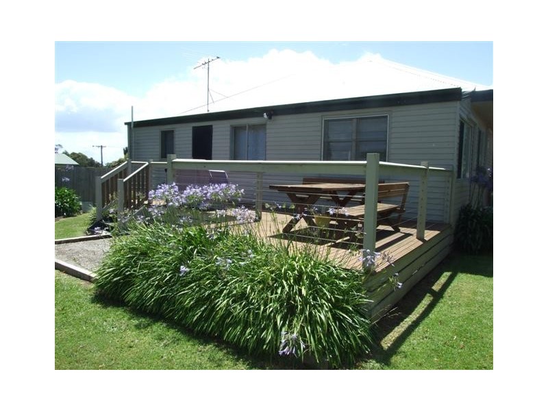 32 Scenic Drive, Cowes VIC 3922