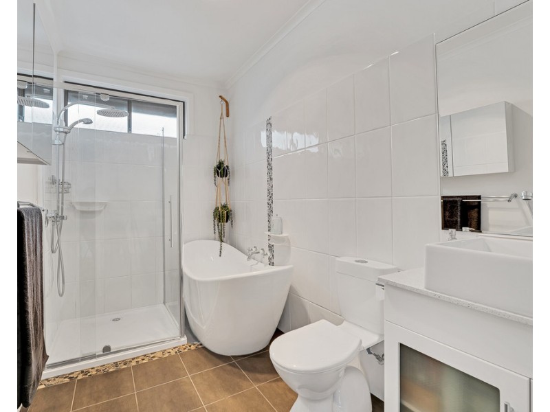 19 Seaview Crescent, Surf Beach VIC 3922