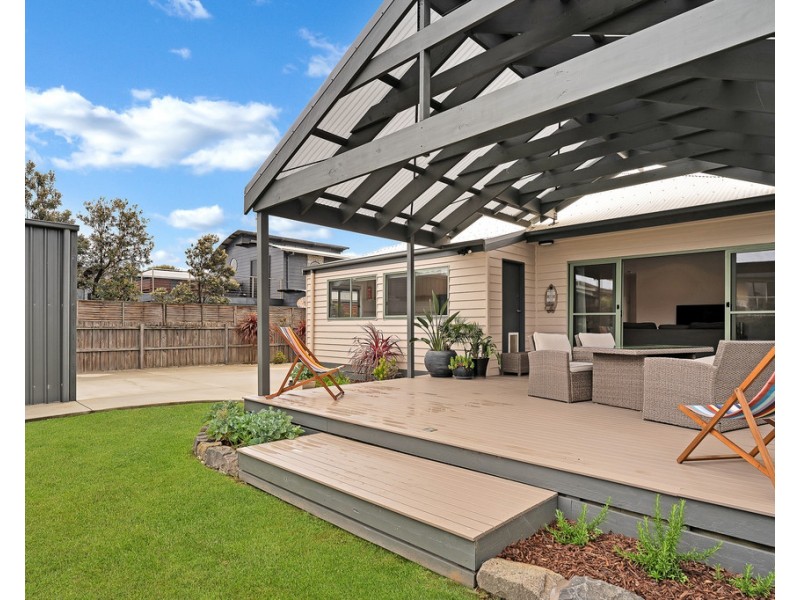 19 Seaview Crescent, Surf Beach VIC 3922