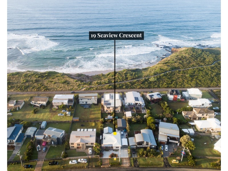 19 Seaview Crescent, Surf Beach VIC 3922