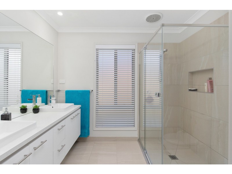 37 Seacrest Drive, Cowes VIC 3922