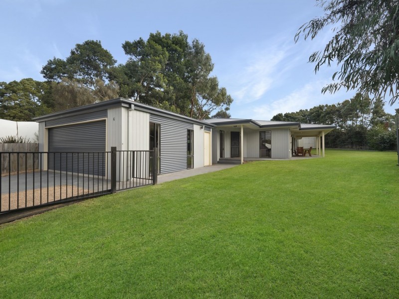 6 Eucalypt Close, Cowes VIC 3922