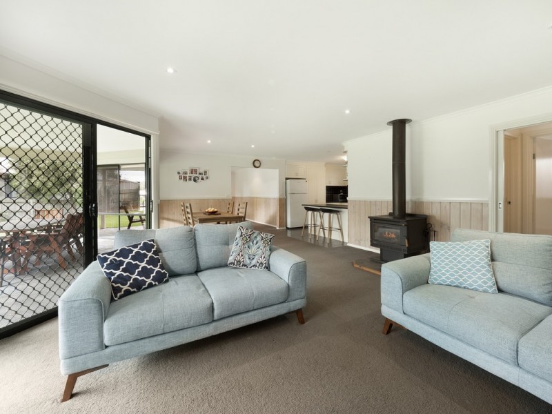 6 Eucalypt Close, Cowes VIC 3922