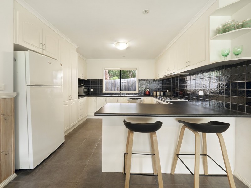 6 Eucalypt Close, Cowes VIC 3922