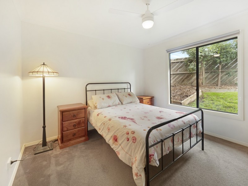 6 Eucalypt Close, Cowes VIC 3922