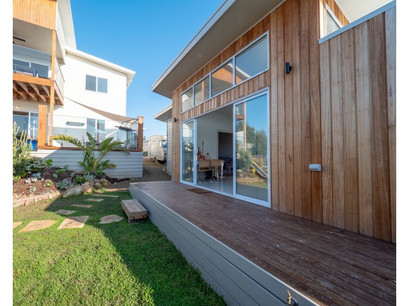 4 Echidna Grove, Cowes VIC 3922