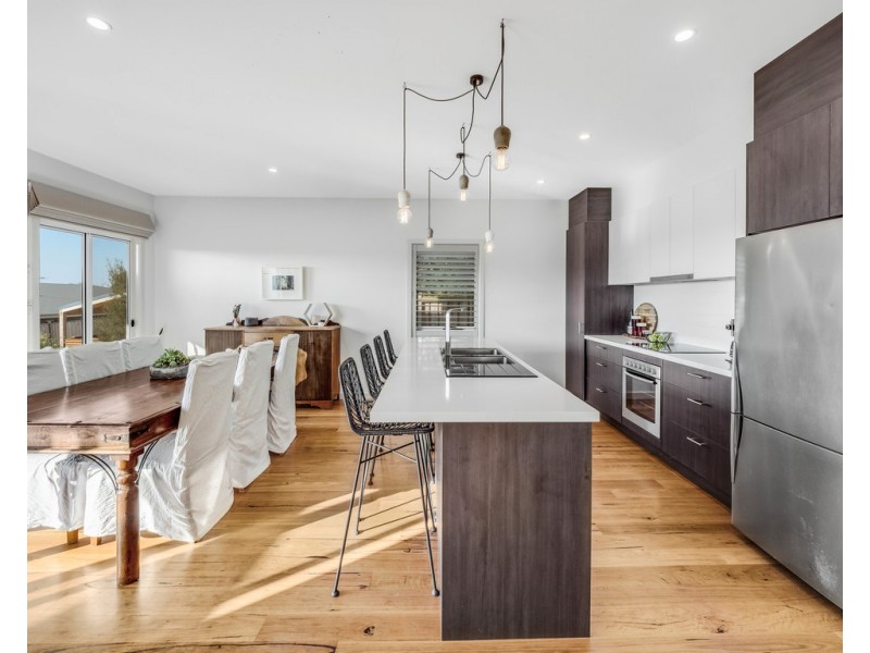 4 Echidna Grove, Cowes VIC 3922