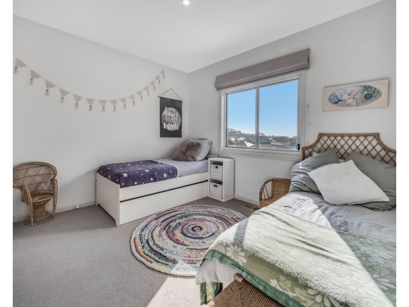 4 Echidna Grove, Cowes VIC 3922