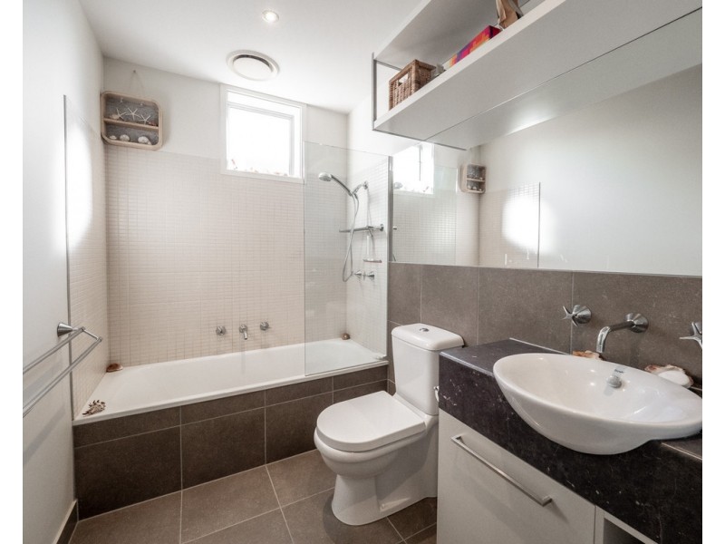 9/4 Sapphire View, San Remo VIC 3925