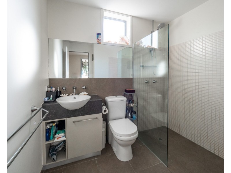 9/4 Sapphire View, San Remo VIC 3925