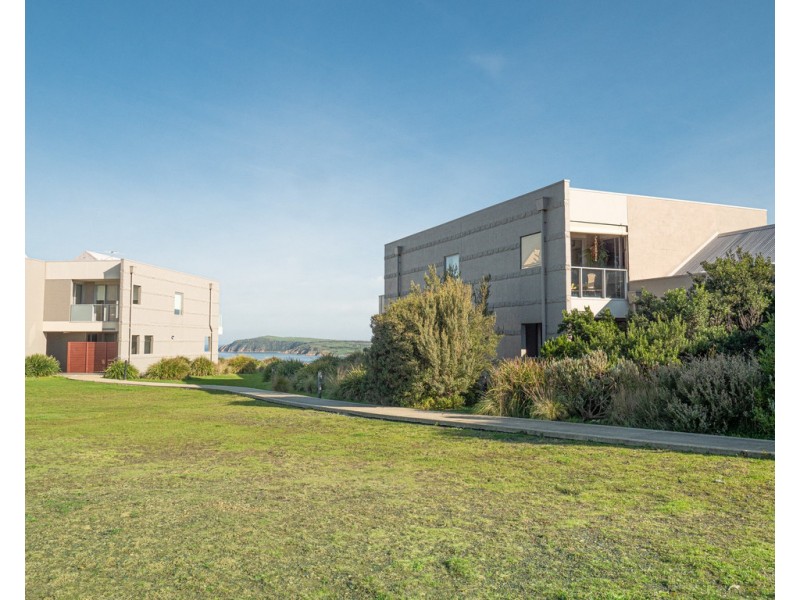 9/4 Sapphire View, San Remo VIC 3925