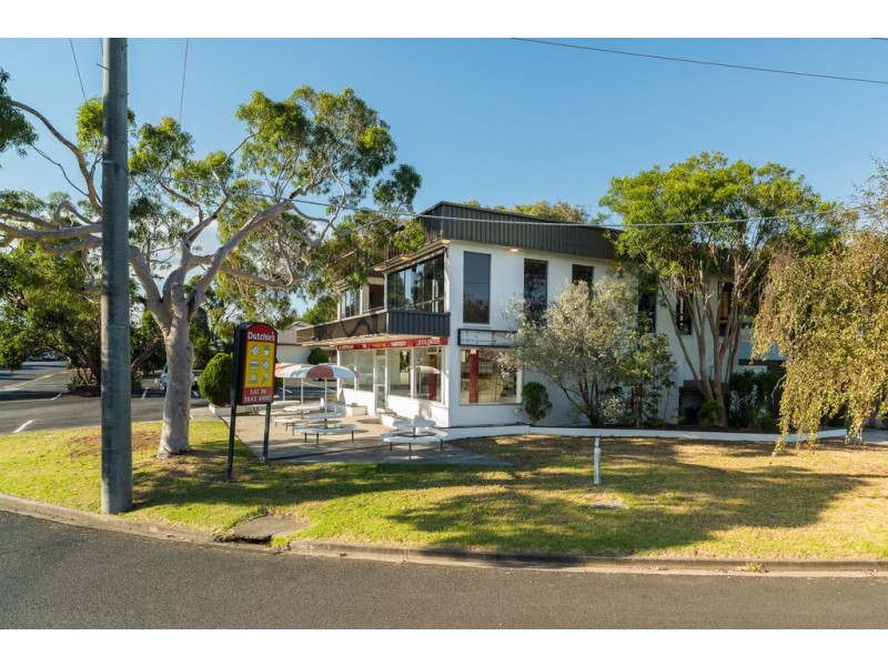 1 Forrest Avenue, Newhaven VIC 3925