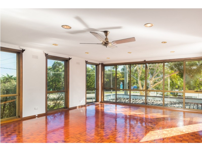 1 Forrest Avenue, Newhaven VIC 3925