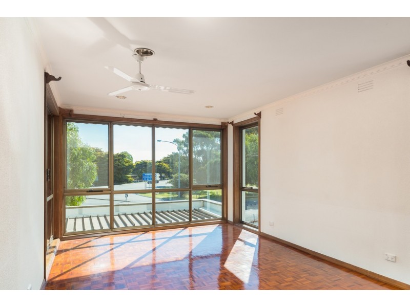 1 Forrest Avenue, Newhaven VIC 3925