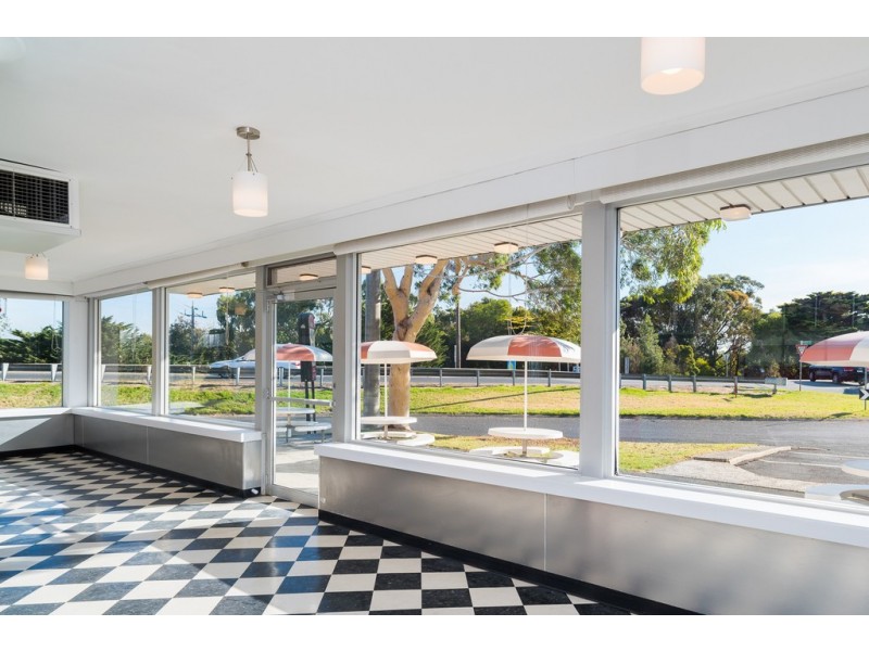 1 Forrest Avenue, Newhaven VIC 3925