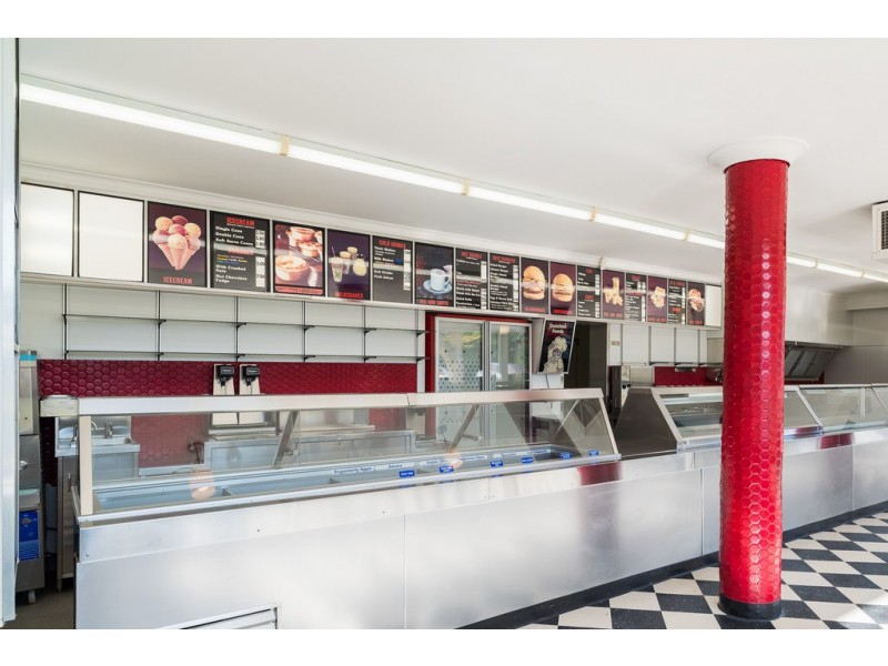 1 Forrest Avenue, Newhaven VIC 3925