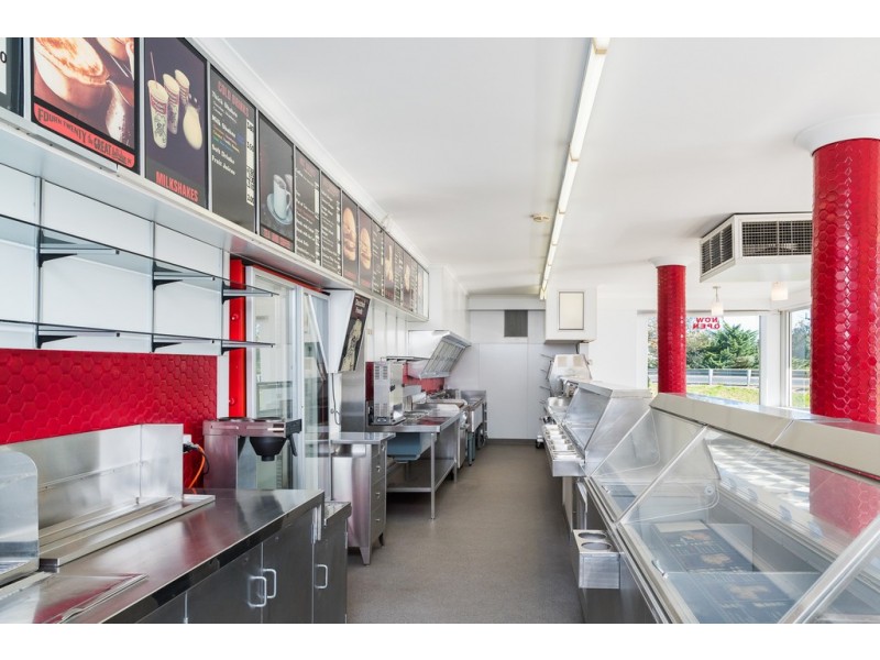 1 Forrest Avenue, Newhaven VIC 3925