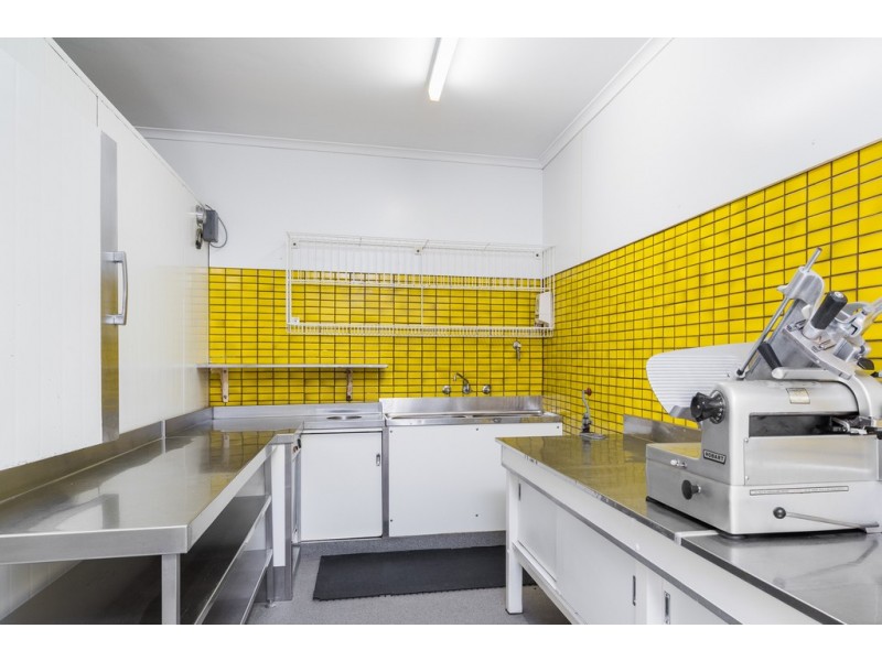 1 Forrest Avenue, Newhaven VIC 3925