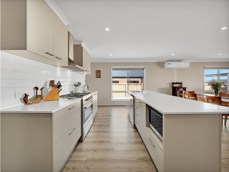 26 Seacrest Drive, Cowes VIC 3922