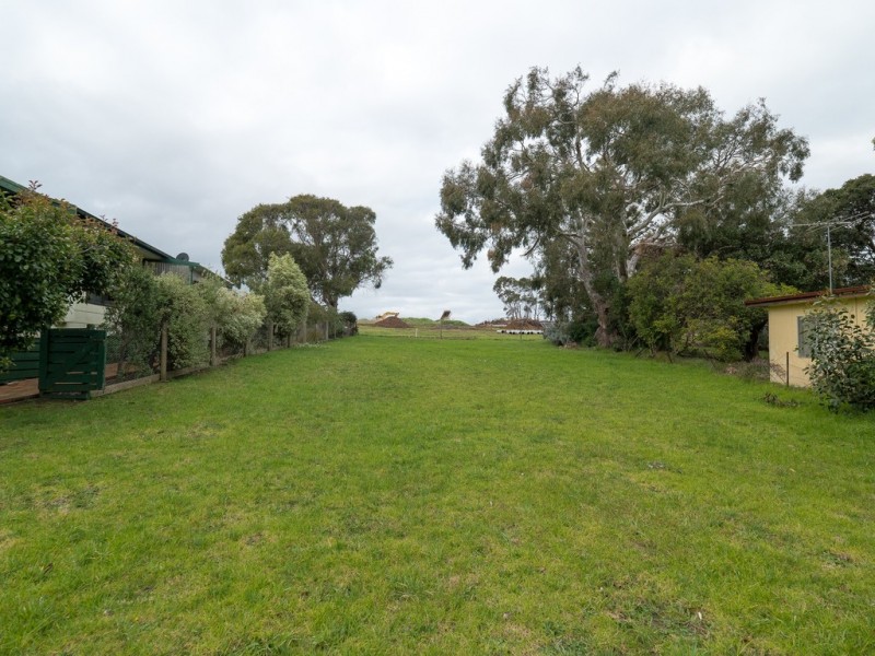77 Scenic Drive, Cowes VIC 3922