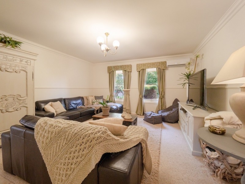 3 Kate Court, Cowes VIC 3922