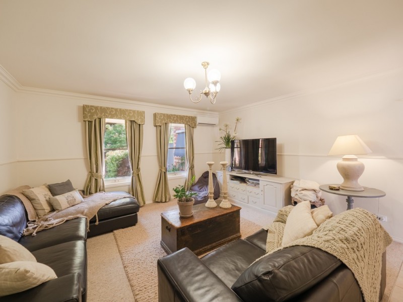 3 Kate Court, Cowes VIC 3922