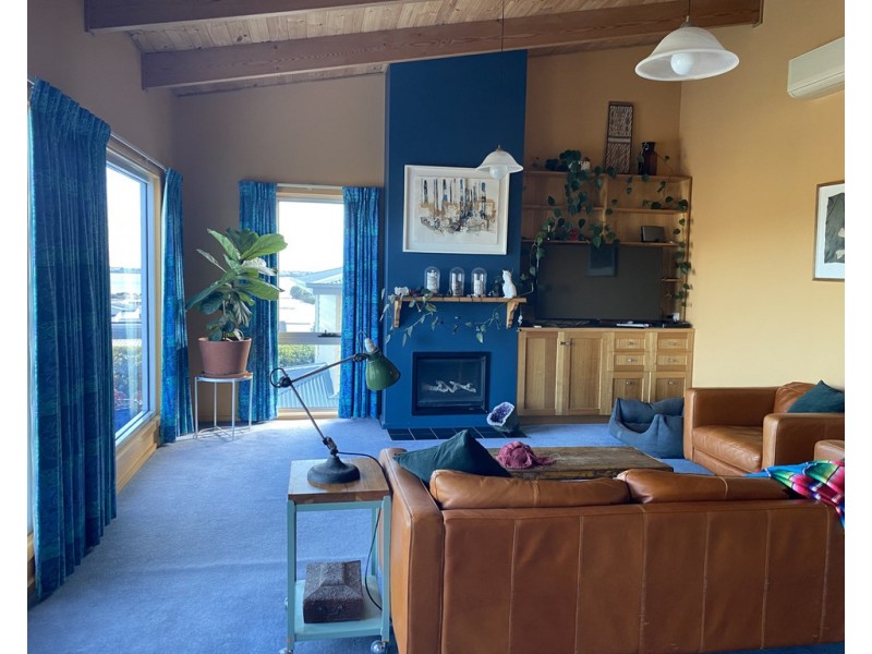 8 Halcyon Avenue, San Remo VIC 3925