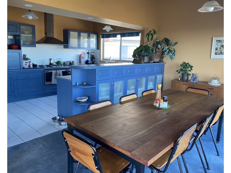 8 Halcyon Avenue, San Remo VIC 3925