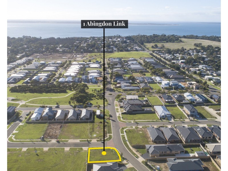 1 Abingdon Avenue, Cowes VIC 3922