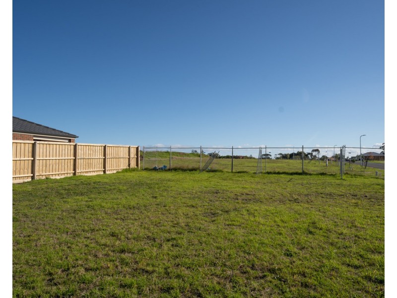 1 Abingdon Avenue, Cowes VIC 3922