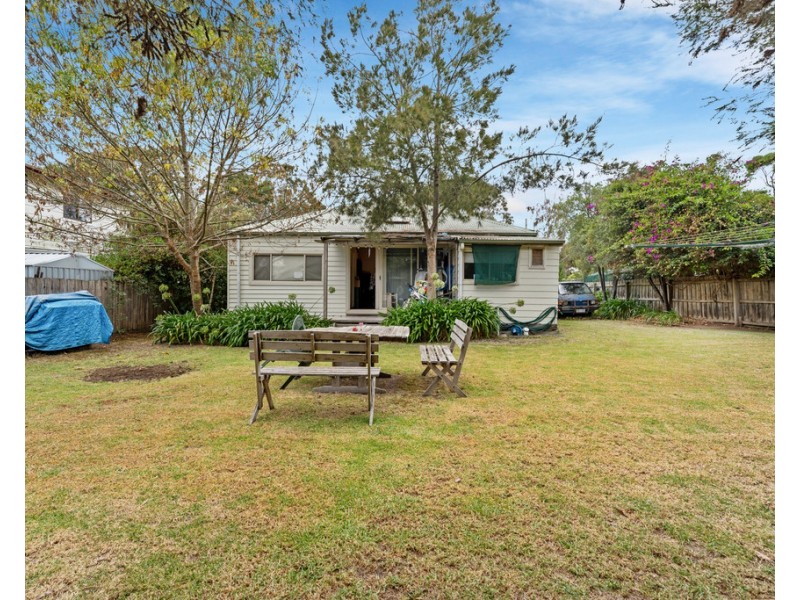 30 Raywood Avenue, Cowes VIC 3922