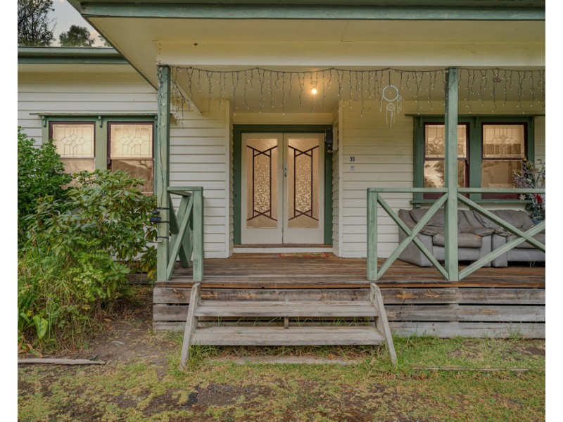 30 Raywood Avenue, Cowes VIC 3922