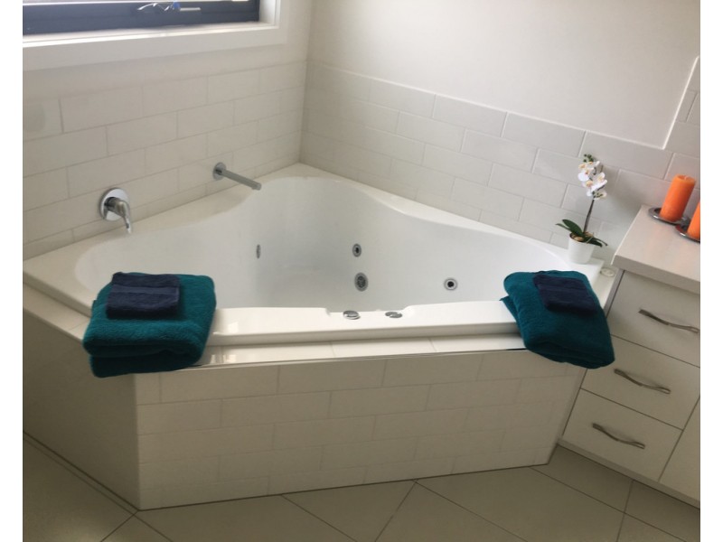 6 Ibis Court, Cowes VIC 3922